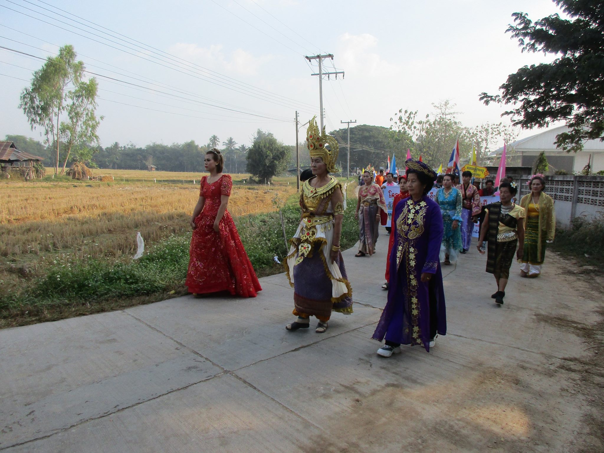 12591889_1076296209060397_1658492101_o