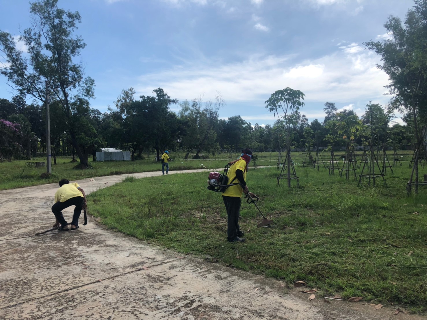 จิตอาสาทำความสะอาดเก็บขยะ 1392562_๑๙๐๙๑๓_0030