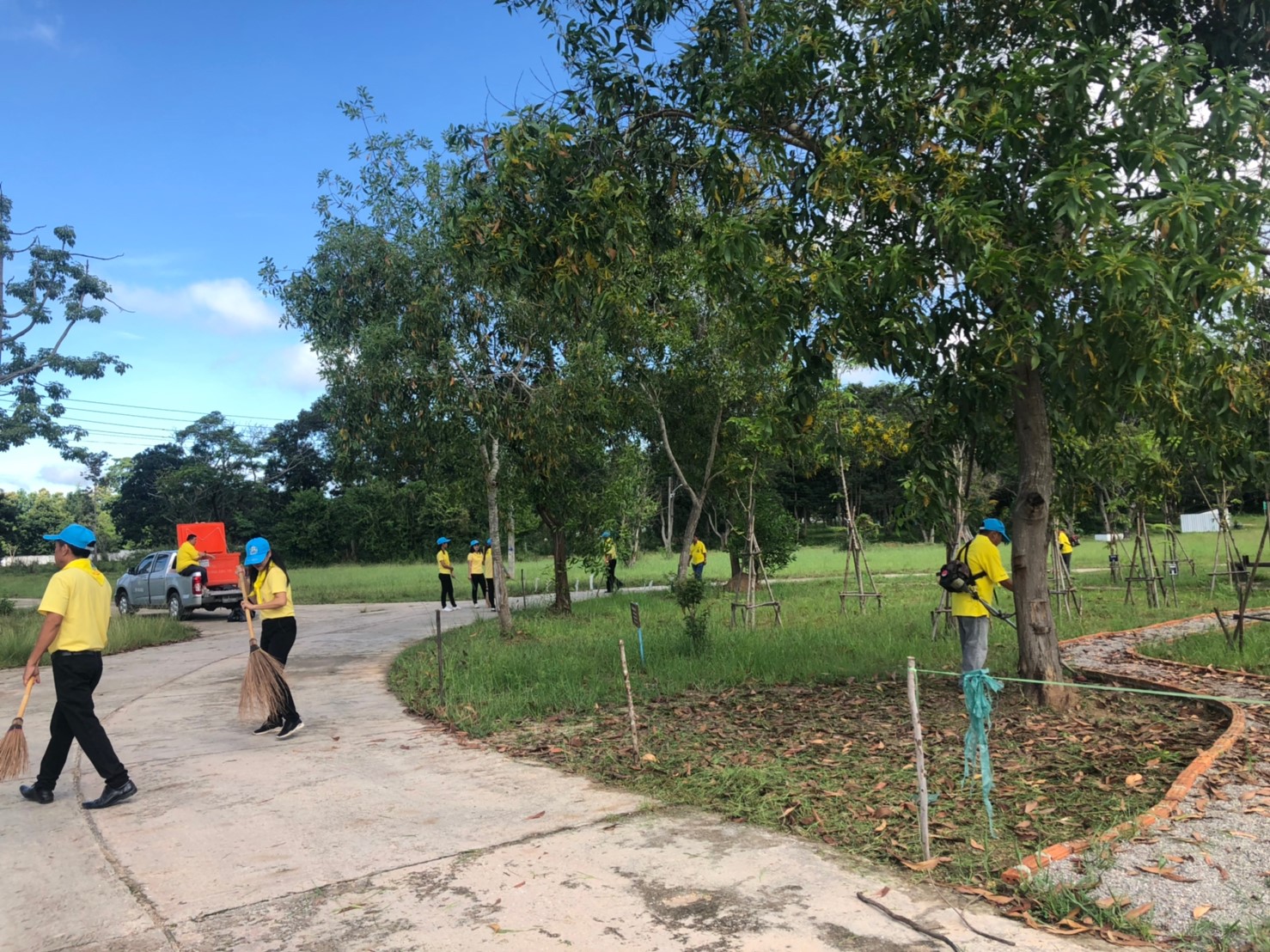 จิตอาสาทำความสะอาดเก็บขยะ 1392562_๑๙๐๙๑๓_0036