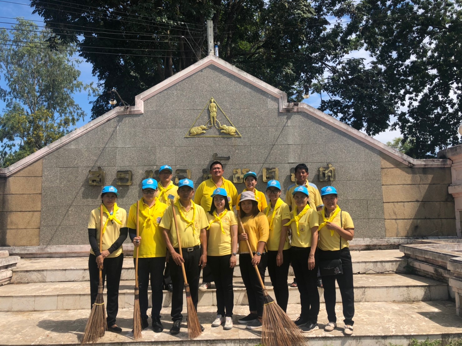 จิตอาสาทำความสะอาดเก็บขยะ 1392562_๑๙๐๙๑๓_0078