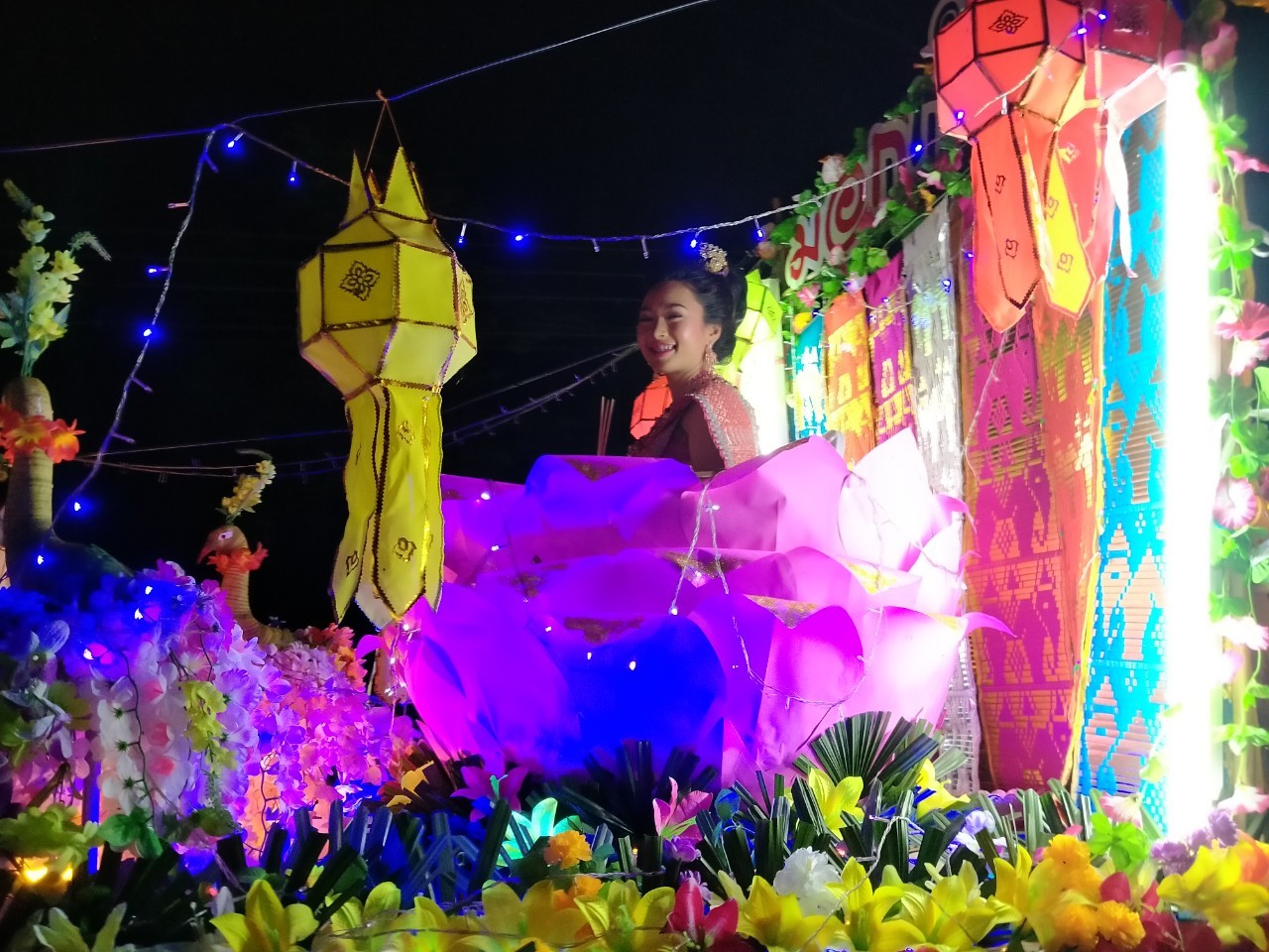 ลอยกระทง 2562_๑๙๑๑๑๓_0257